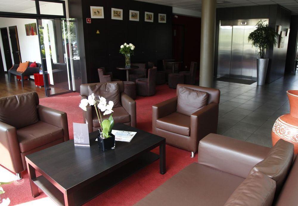 Brit Hotel Du Stade Rennes Ouest Exterior photo